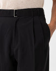 Modal Kumaş Relax Fit Kemerli Siyah Erkek Pantolon