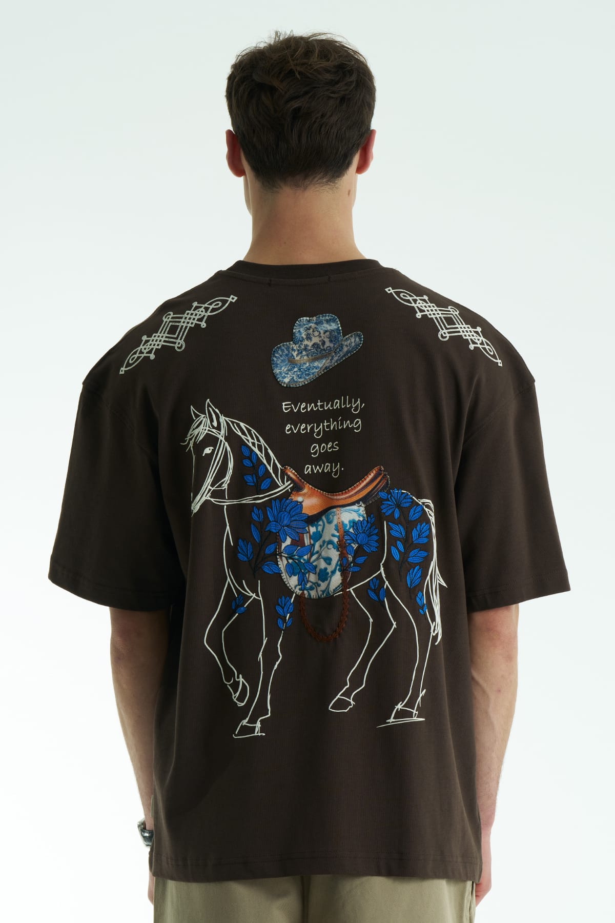 At Aplike Detaylı Kahve Oversize Tshirt 5054