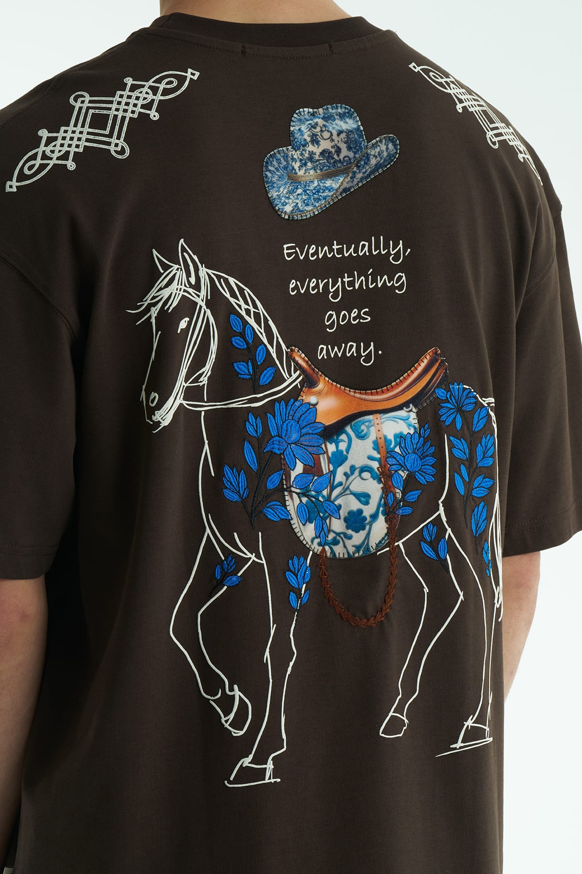 At Aplike Detaylı Kahve Oversize Tshirt 5054
