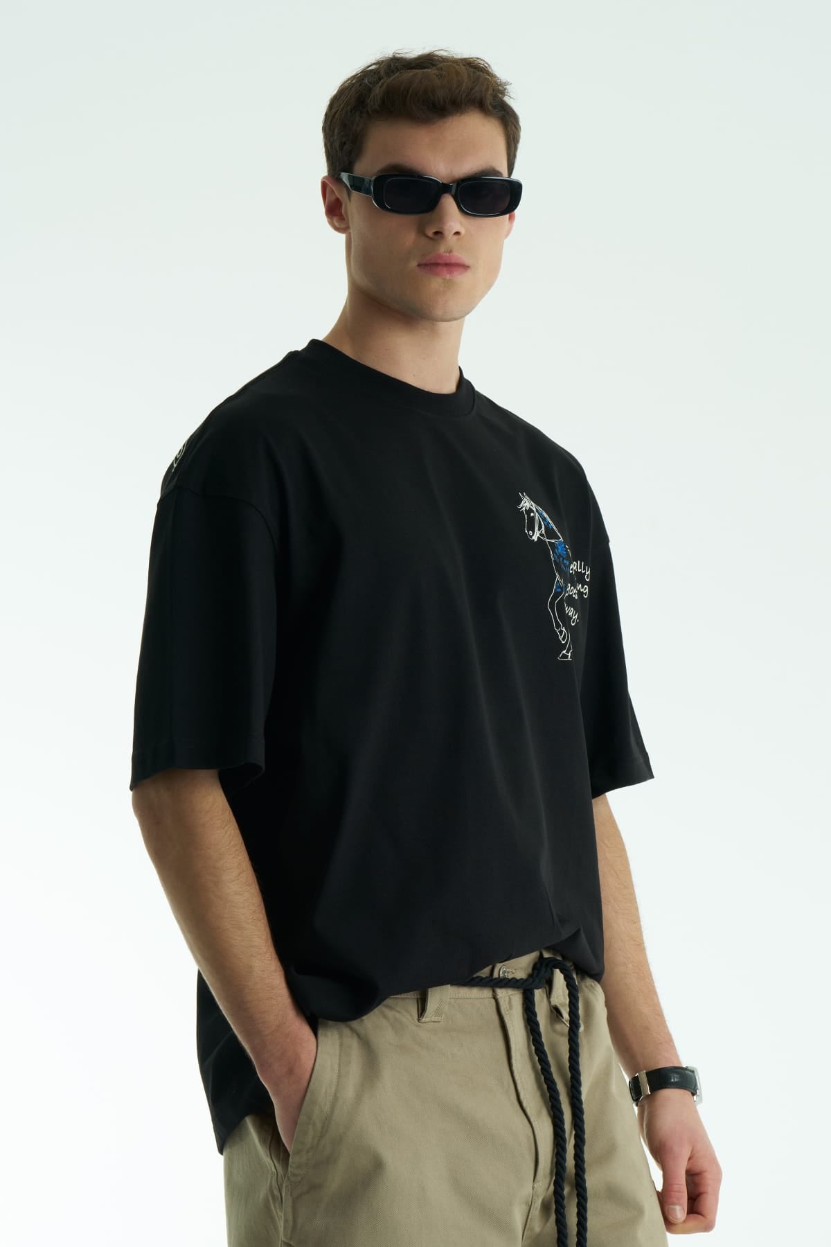 At Aplike Detaylı Siyah Oversize Tshirt 5054