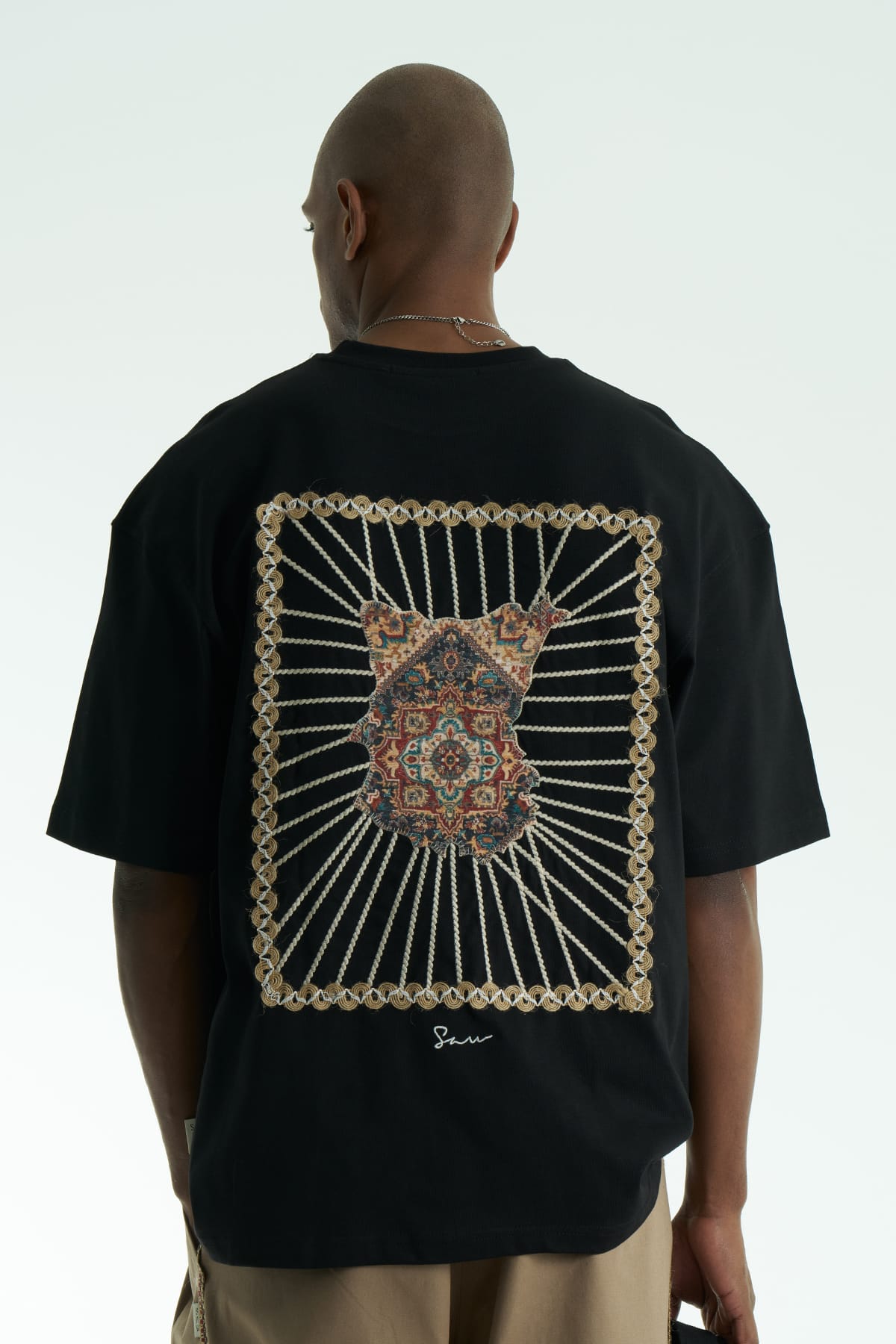 Şerit Aplike Detaylı Siyah Oversize Tshirt