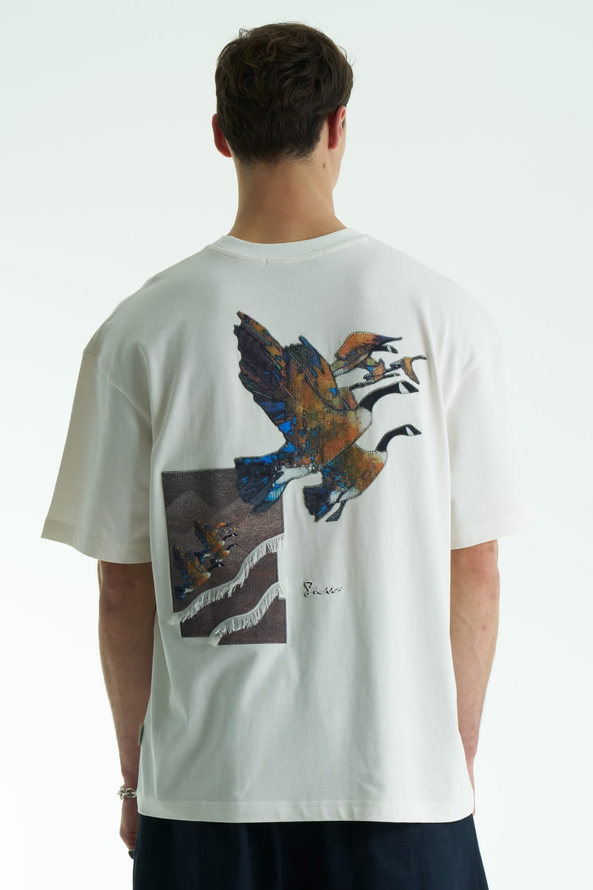 Kadife Püsküllü Beyaz Oversize Tshirt 5077