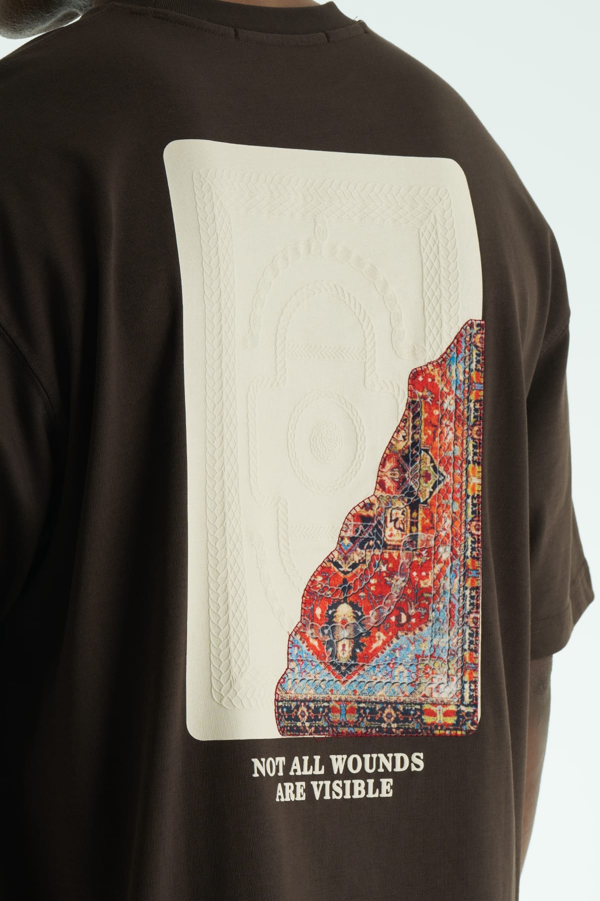 Kabaran Baskı Aplikeli Kahve Oversize Tshirt 5084