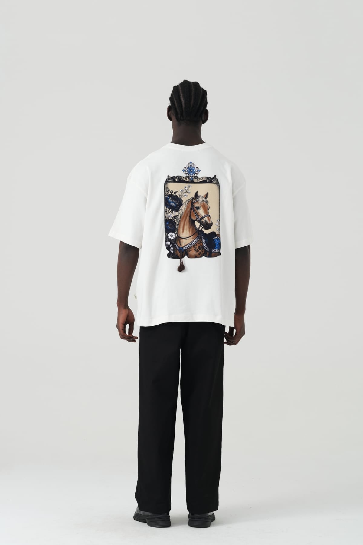 At Aplikeli Ekru Oversize Tshirt 5117