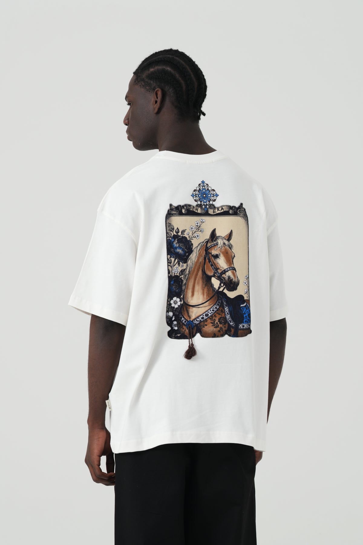 At Aplikeli Ekru Oversize Tshirt 5117