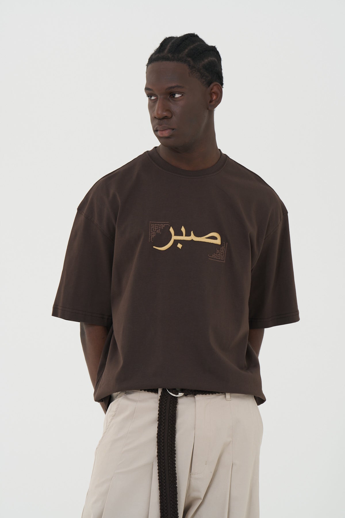 Arapça Baskı ve Nakışlı Kahve Oversize Tshirt 5129