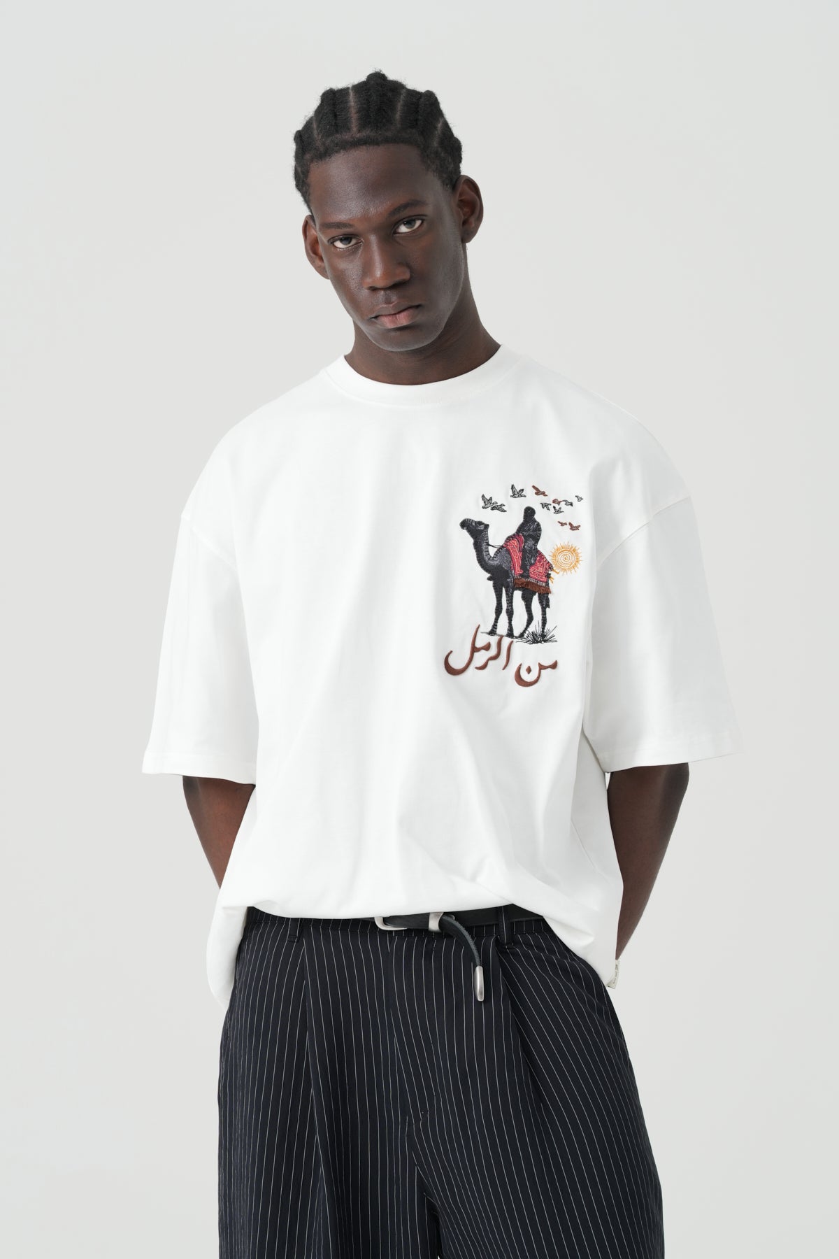Deve Nakışlı Ekru Oversize Tshirt 5154