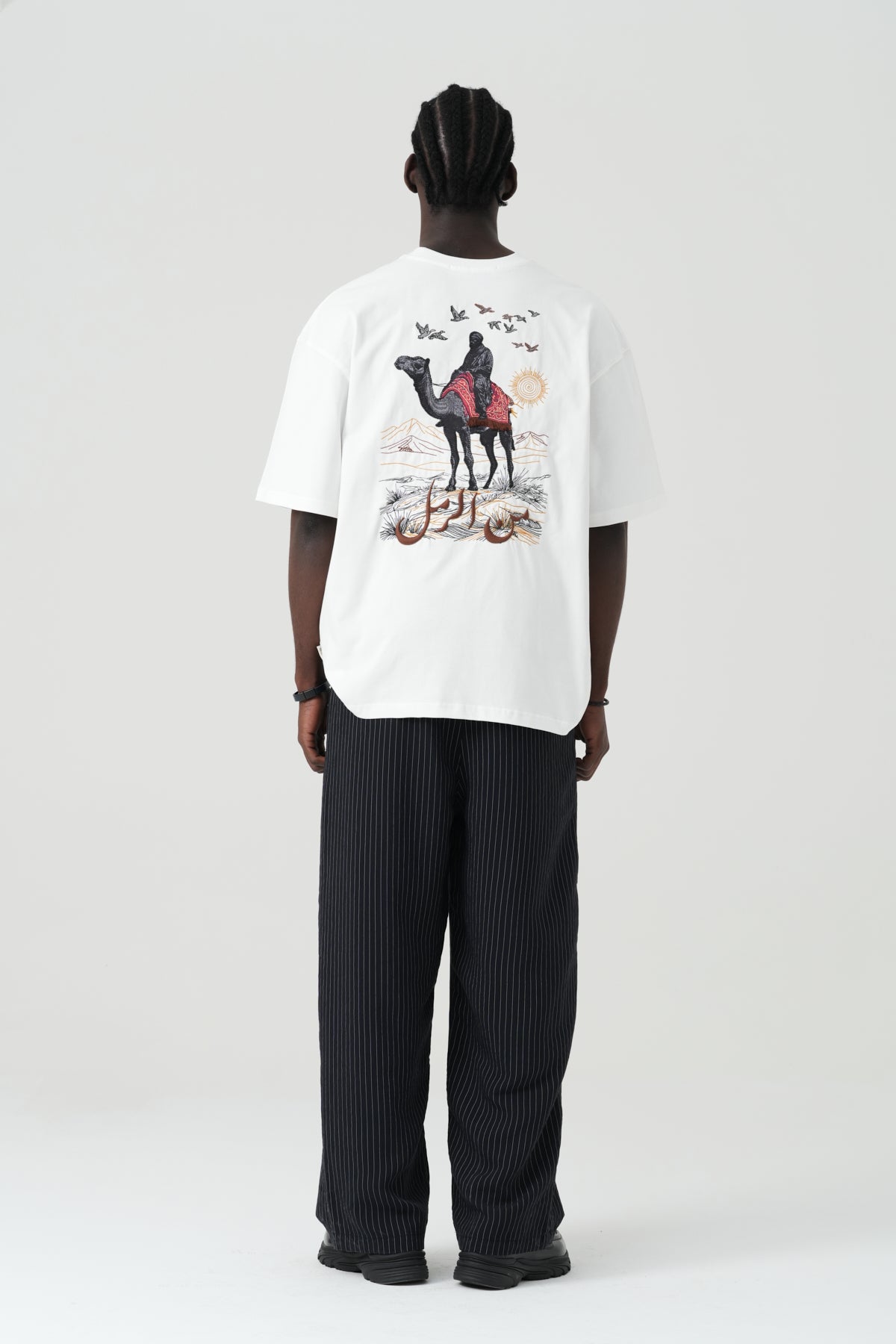Deve Nakışlı Ekru Oversize Tshirt 5154