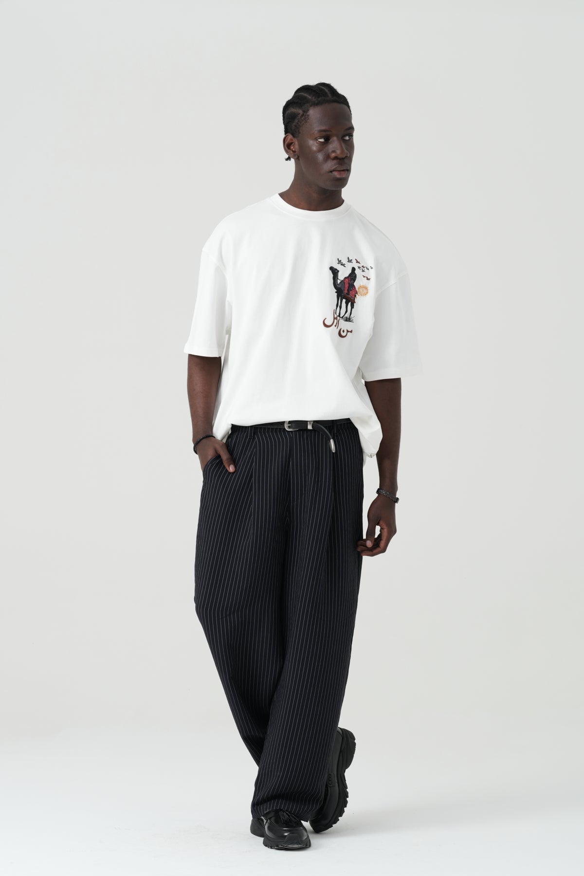 Deve Nakışlı Ekru Oversize Tshirt 5154