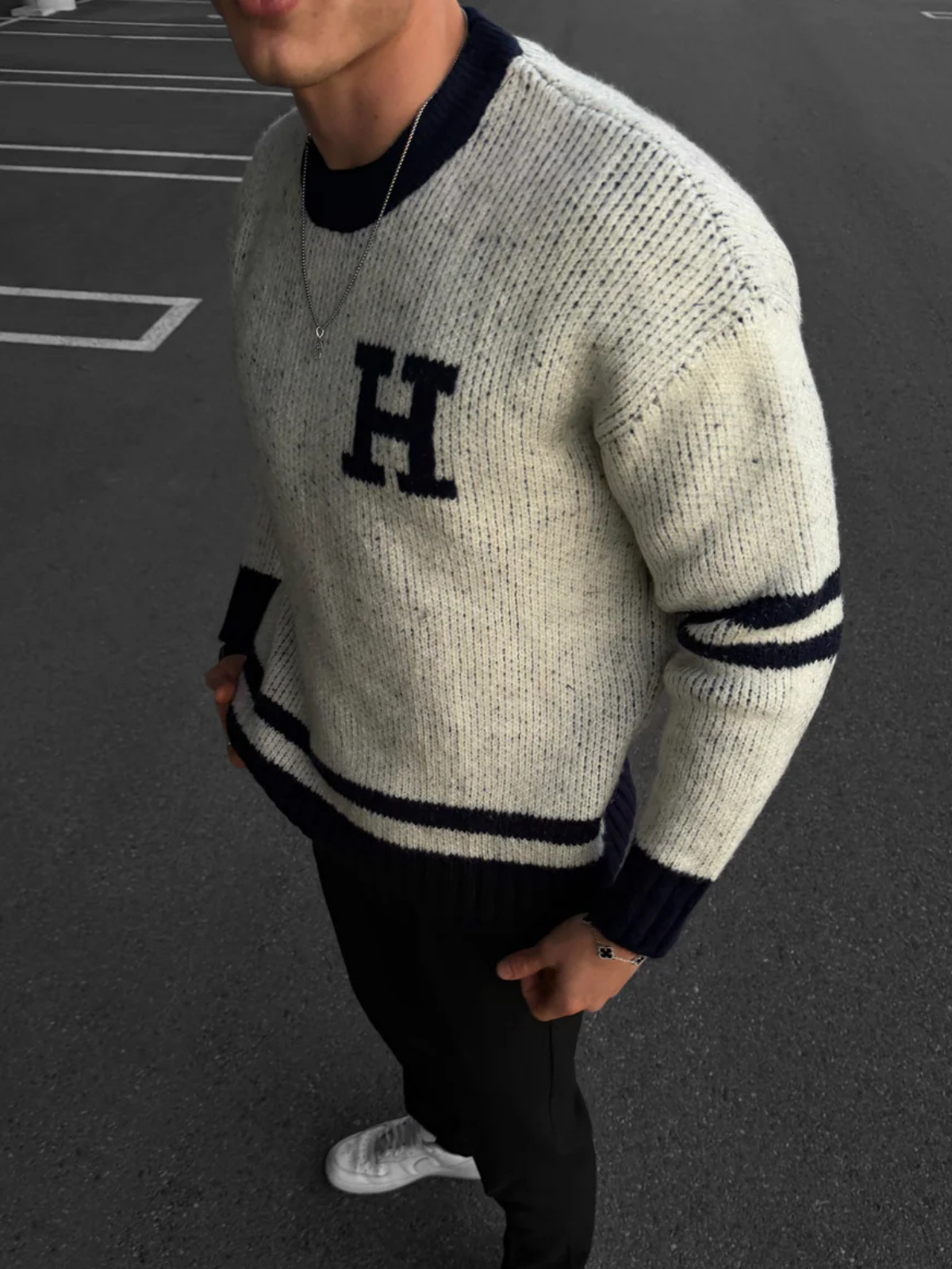 Harf Detaylı Oversize Lacivert Kazak 3318