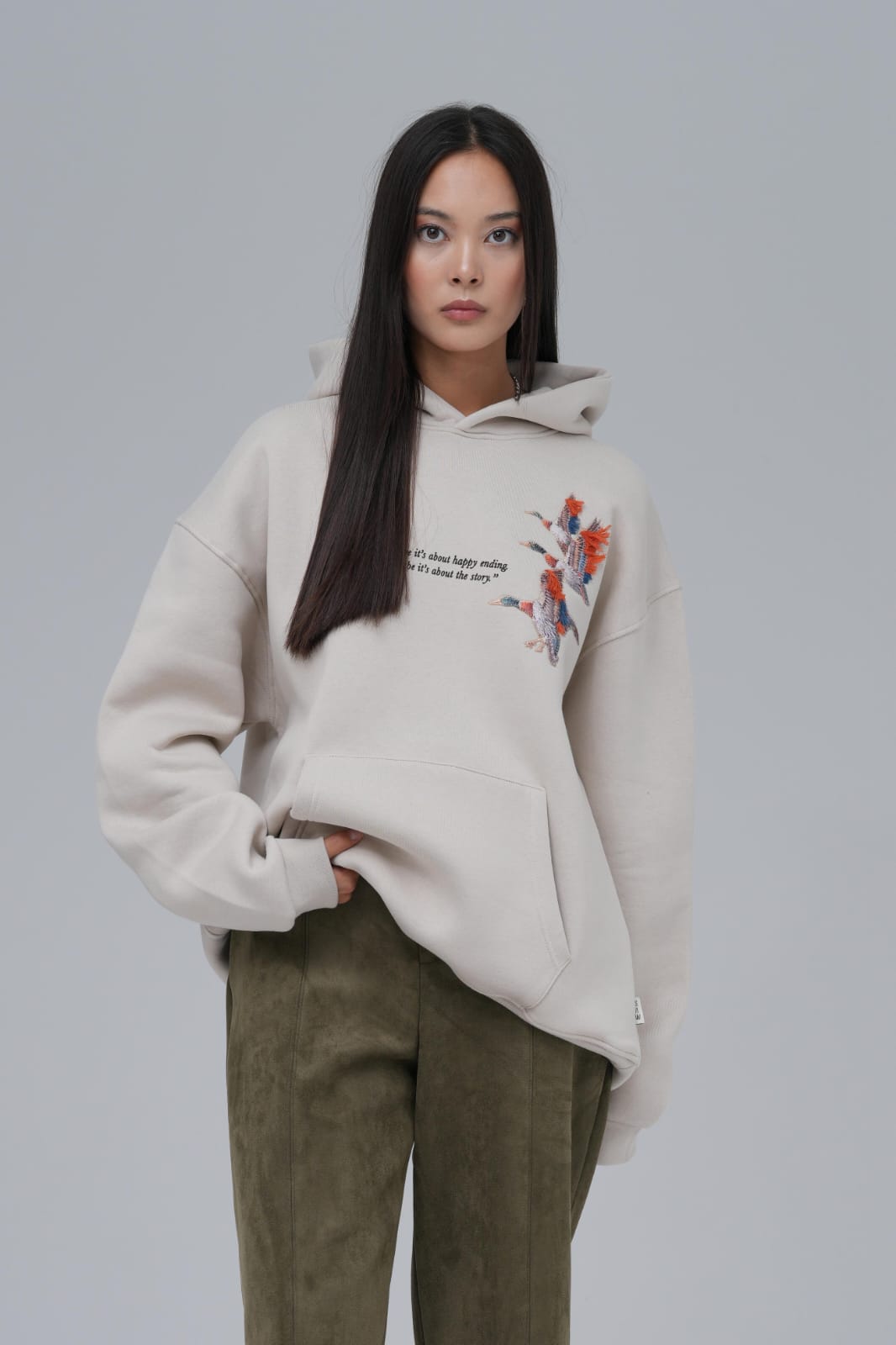 Püsküllü Kaz Aplike Oversize Taş Sweatshirt 4996
