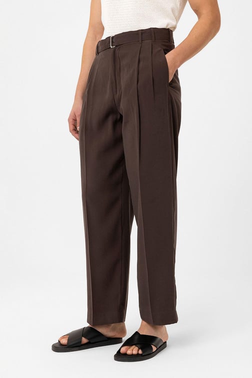 Modal Kumaş Relax Fit Kemerli Kahve Erkek Pantolon