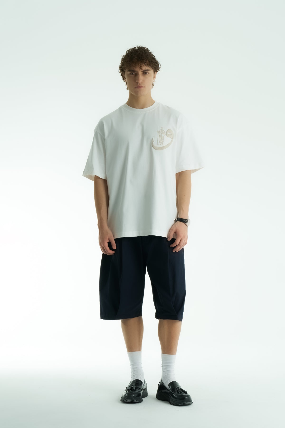 Yüksek Baskılı Eva Nakışlı Ekru Oversize Tshirt 5105