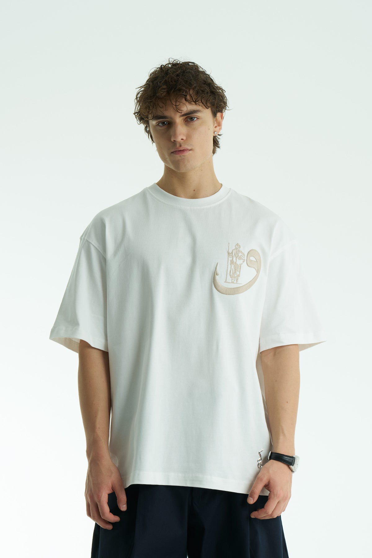 Yüksek Baskılı Eva Nakışlı Ekru Oversize Tshirt 5105
