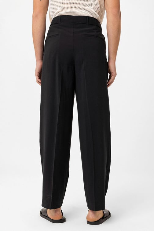 Modal Kumaş Relax Fit Kemerli Siyah Erkek Pantolon