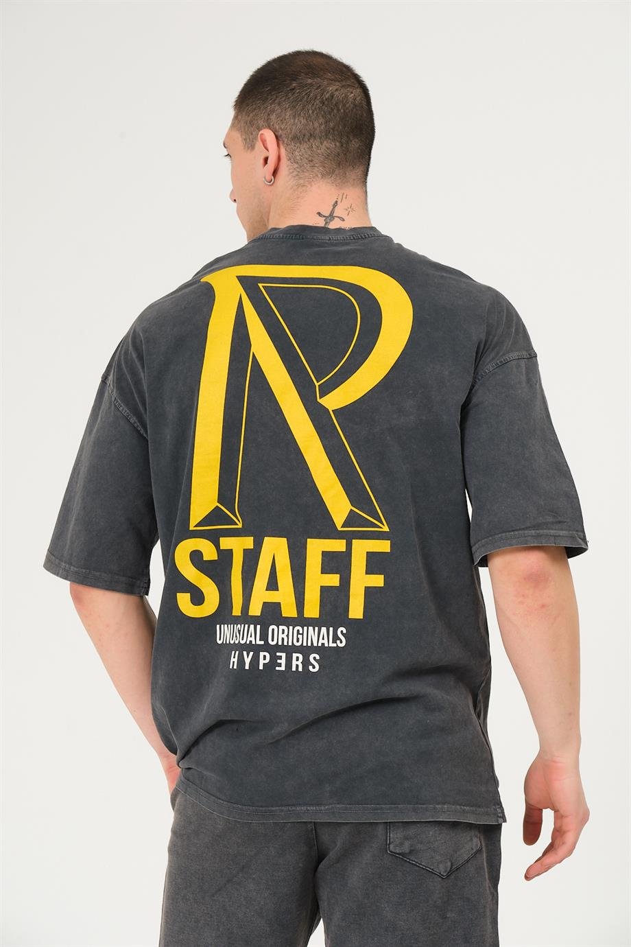 R Staff Baskılı Antrasit Yıkama Erkek Oversize Tshirt